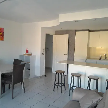 Centre-ville, Clim, Wifi 2-4p * 戛纳